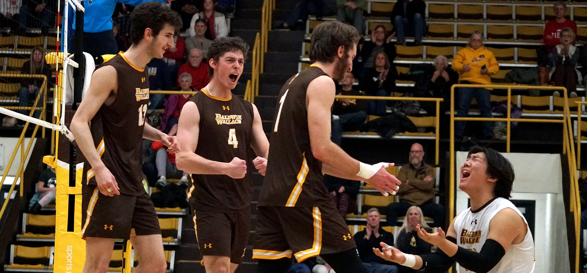 Men’s Volleyball Defeats Wittenberg in Straight Sets