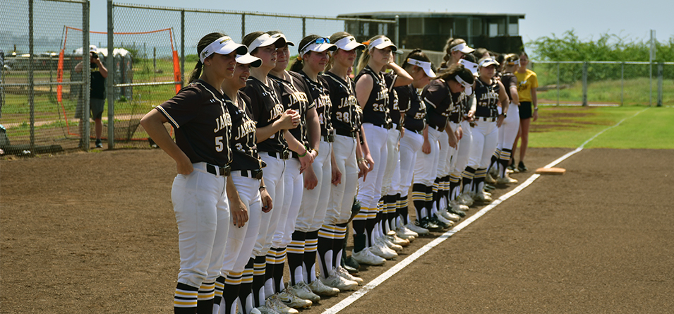 Softball Splits Pair with NCAA Division II Chaminade (Hawaii) in Spring Break Finale