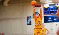 Second Half Outburst Lifts Women’s Basketball Past Trinity (Conn.) in NCAA Tournament First Round