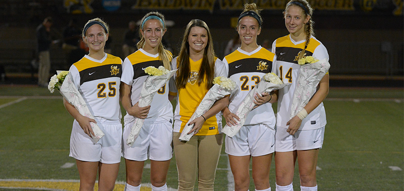 Ayers Wins 150th Career BW Women’s Soccer Game on Seniors’ and Parents’ Night