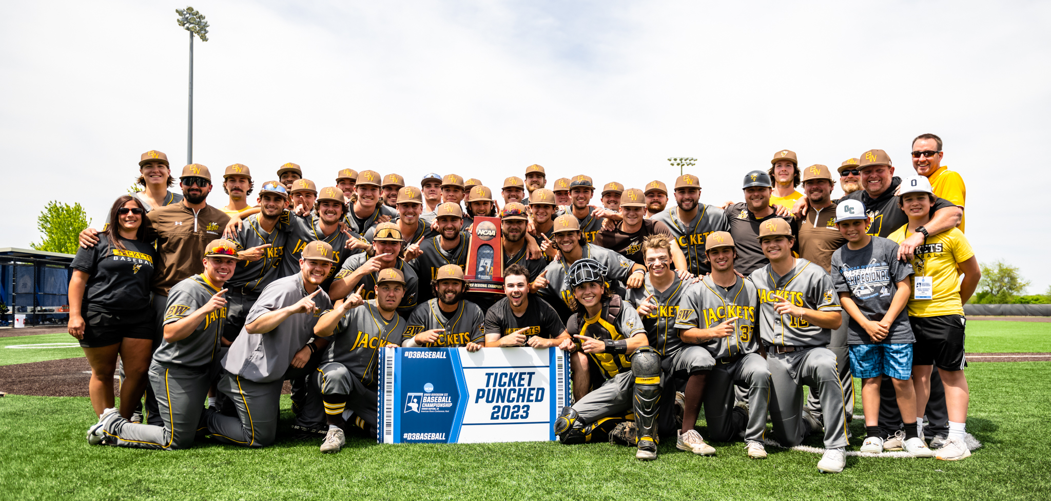No. 12 Baseball Punches Ticket to World Series with Sweep of Aurora (Ill.)