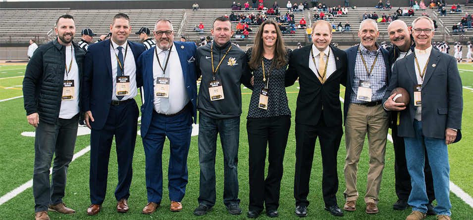 Members of the 2018 Athletic Alumni Hall of Fame Classic (Photo courtesy of Erik Drost)
