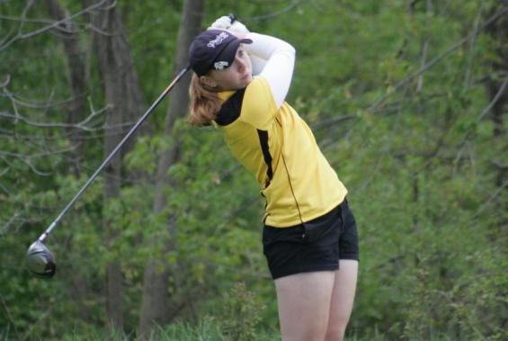 Yellow Jacket Women Golfers Third After First Day of Bump Invitational