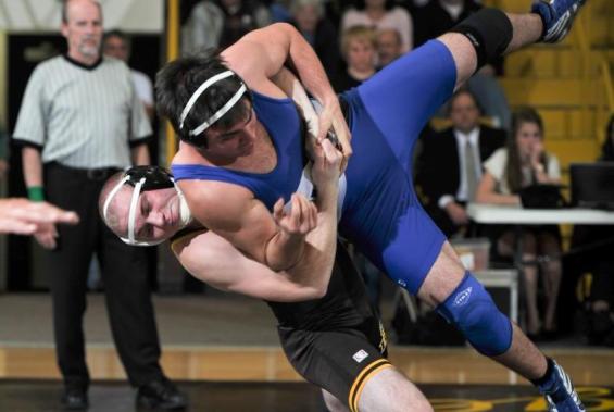 Wrestling Team Defeats Cross-Town Rival Case Western Reserve