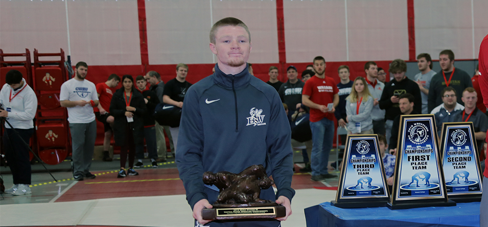 Dante Ginnetti won the 125-pound title and was named the Most Valuable Wrestler