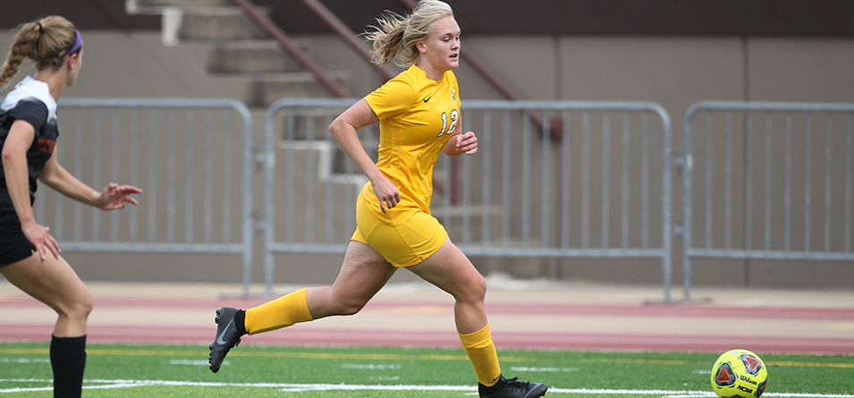 Women's Soccer's Hot Start Halted by Westminster (Pa.) in Bengals Classic