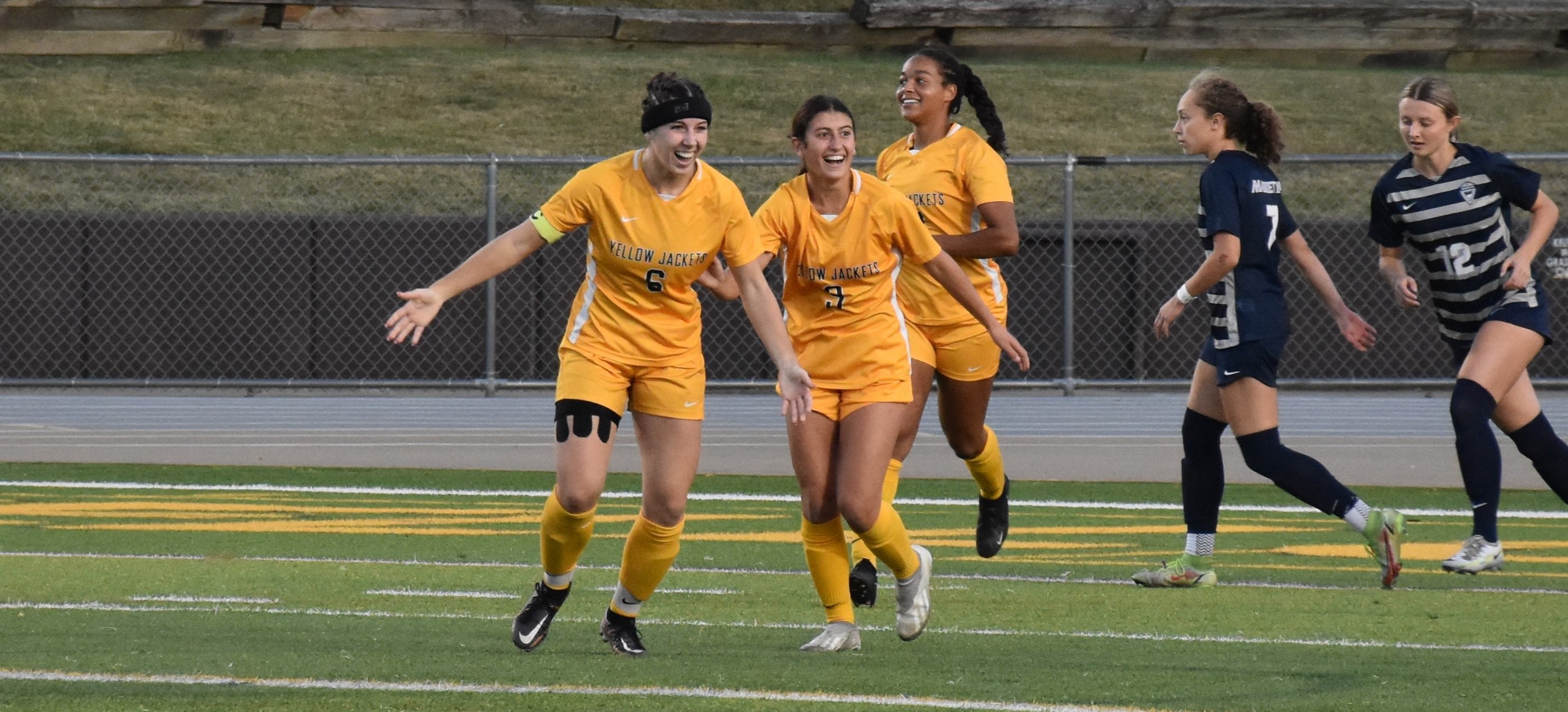 Women’s Soccer Stings Marietta to Open Conference Schedule