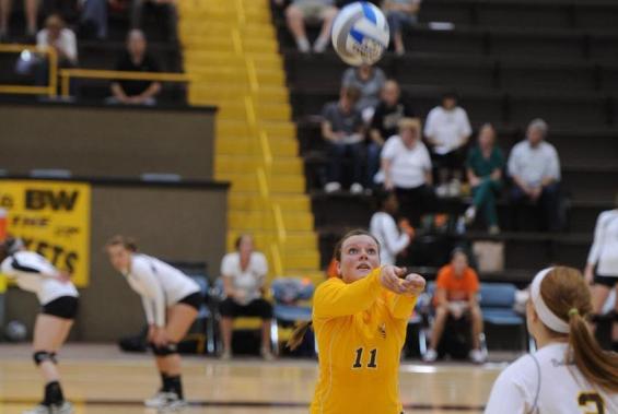 Volleyball Team Falls to Heidelberg in OAC Tourney Semifinal