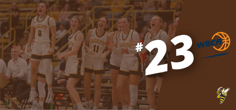 Women's Basketball Moves Up in Latest WBCA Top-25 Poll